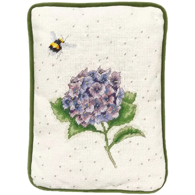 busy bee tapestry kit for beginners